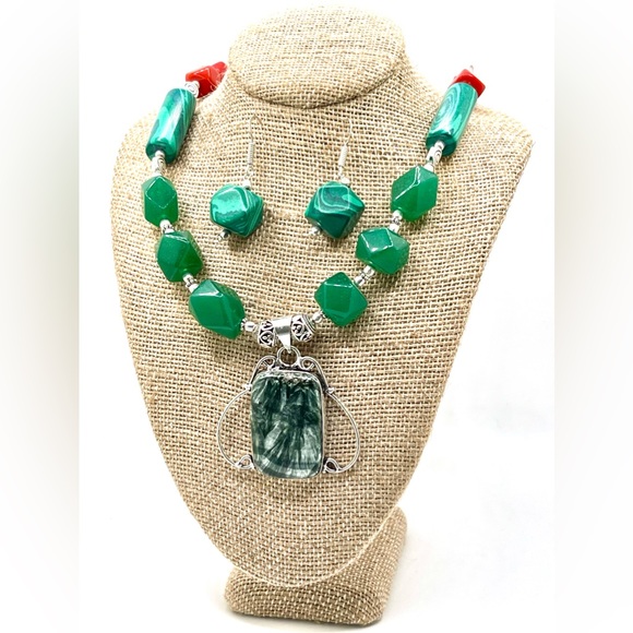 Green Chalcedony, Malachite, Seraphinite Necklace Pendant & Earrings Set - Picture 5 of 9